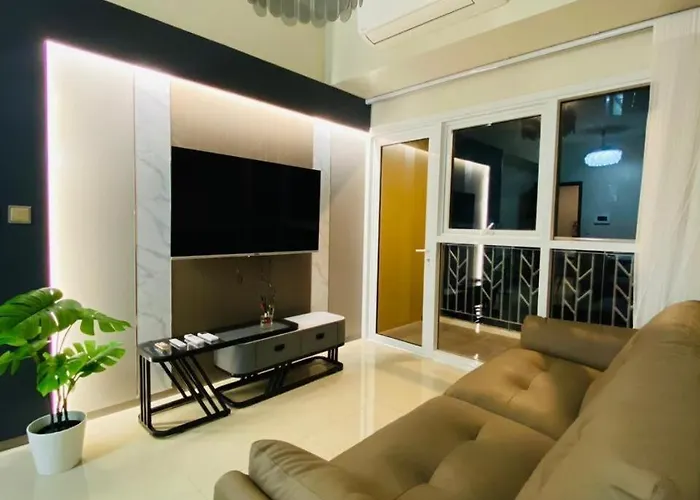 Apartment Savvy Combined 5br Near Okada Manila