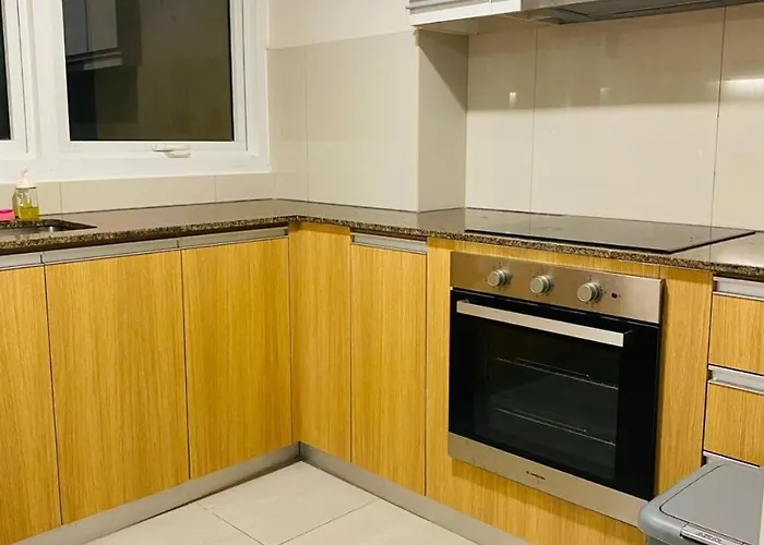 Savvy Combined 5br Near Okada Apartment